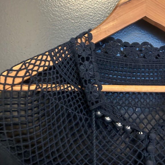 Free People size L cutout blouse in navy size L great used condition - Picture 12 of 16